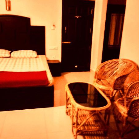 Hotel Royal Nest Vandiperiyār Dış mekan fotoğraf