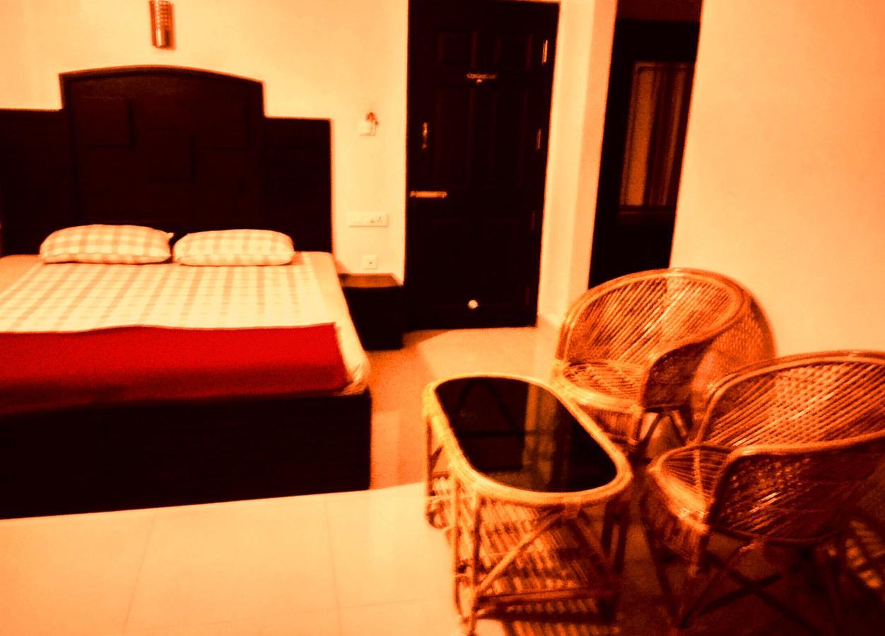Hotel Royal Nest Vandiperiyār Dış mekan fotoğraf