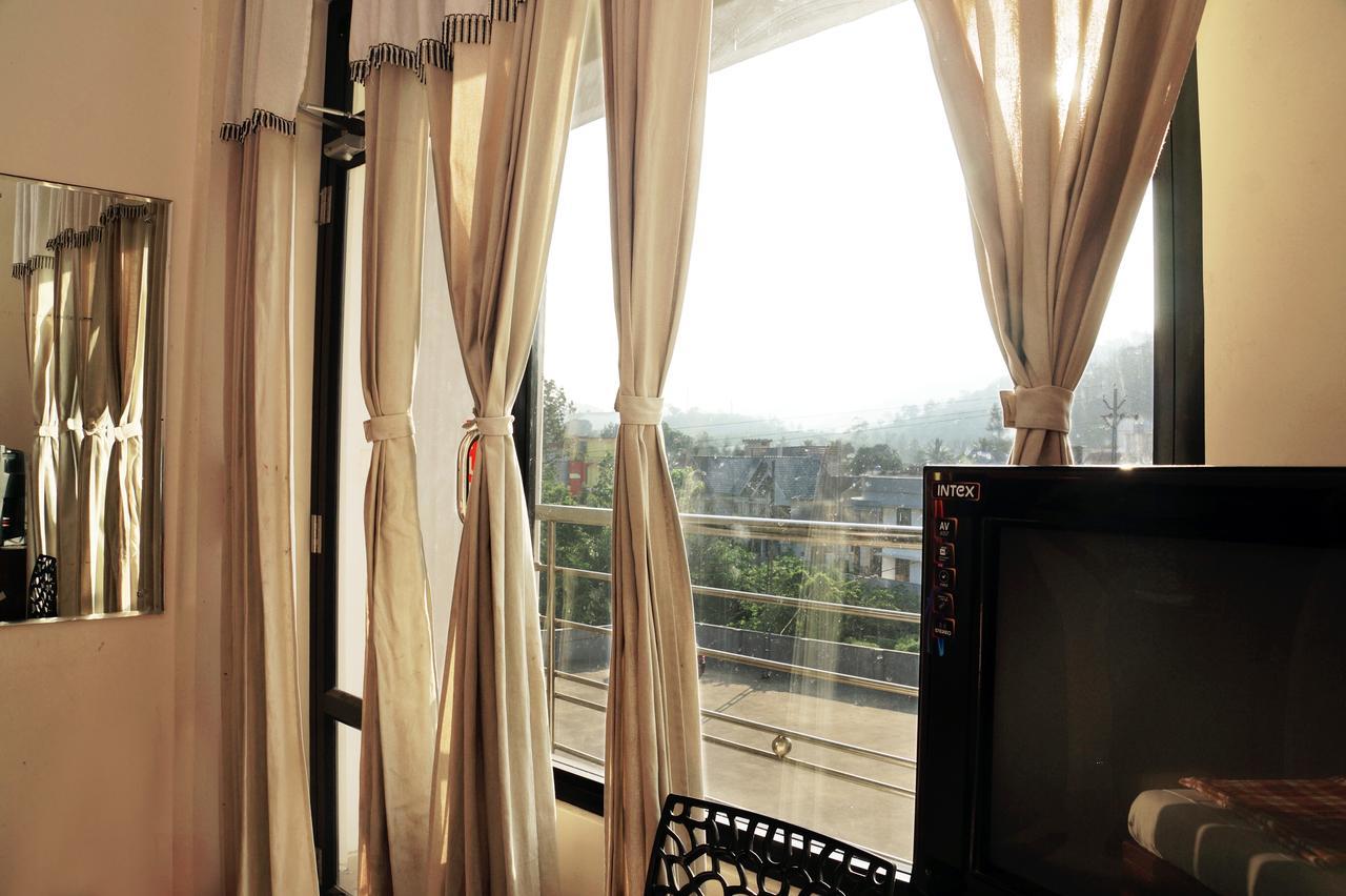 Hotel Royal Nest Vandiperiyār Dış mekan fotoğraf