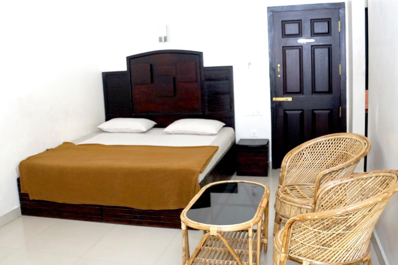 Hotel Royal Nest Vandiperiyār Dış mekan fotoğraf