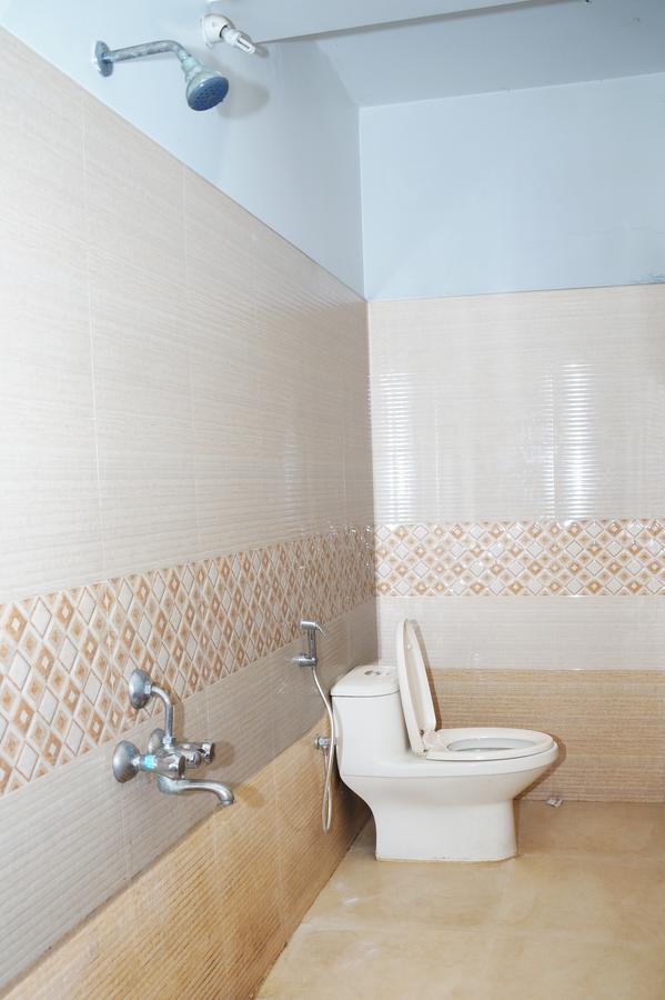Hotel Royal Nest Vandiperiyār Dış mekan fotoğraf