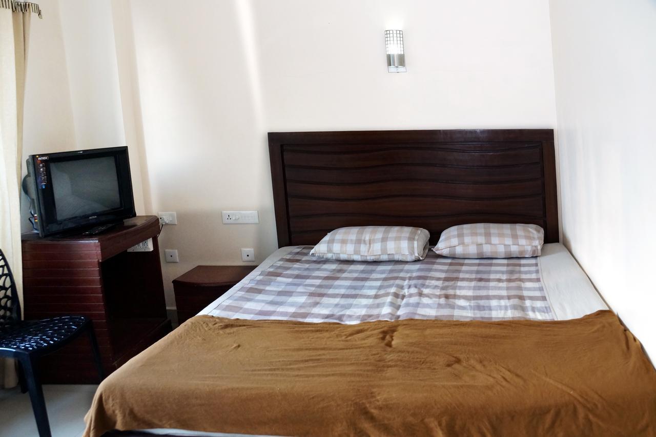 Hotel Royal Nest Vandiperiyār Dış mekan fotoğraf
